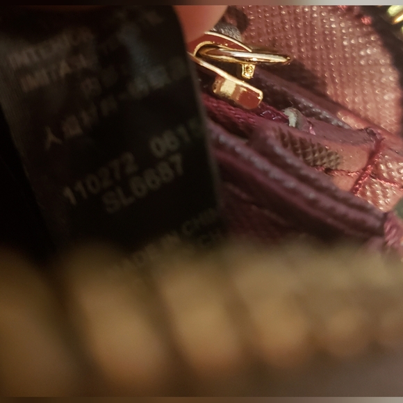 Gold Fossil Wallet - Picture 2 of 12